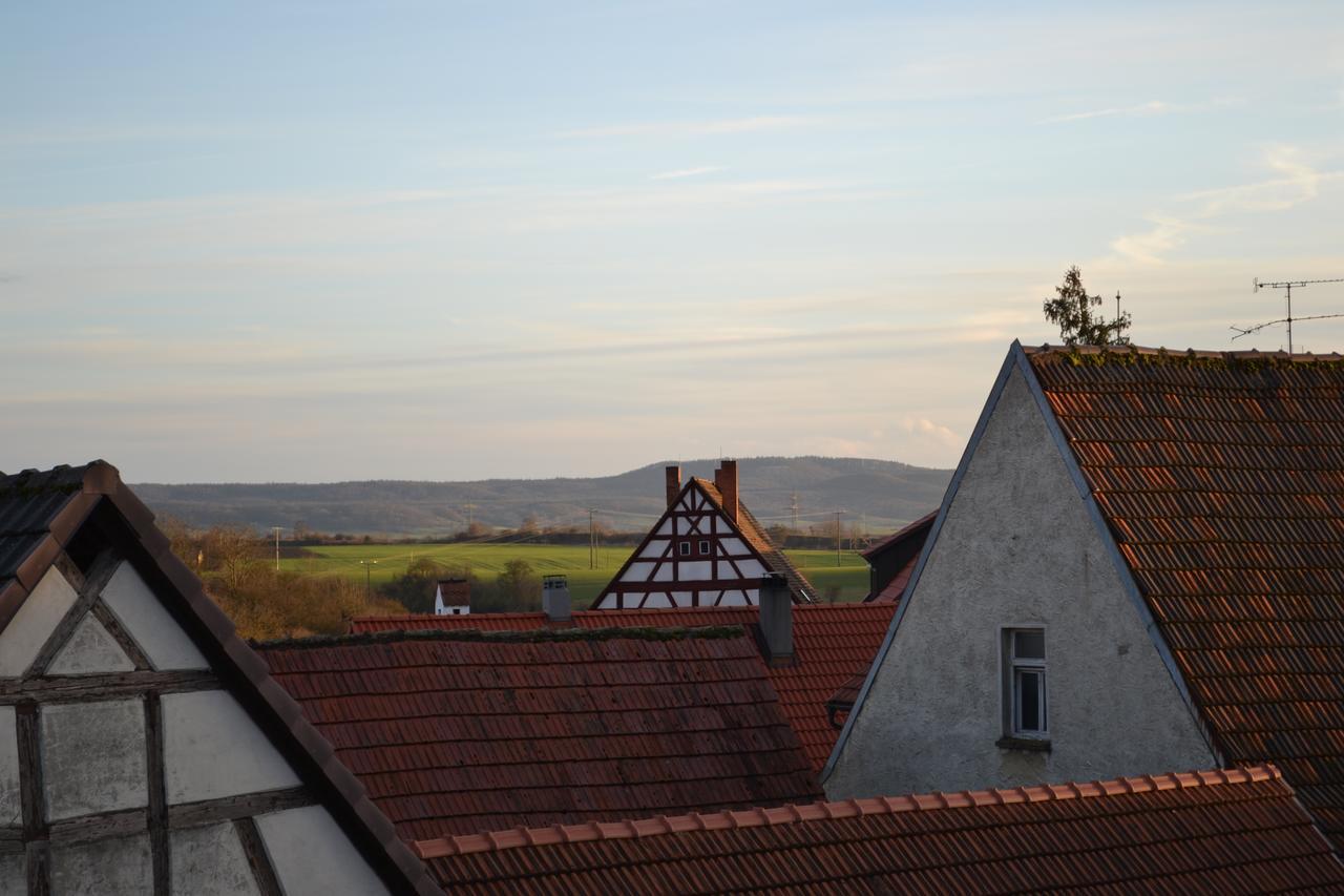 Hotel-Gasthof Rotes Ross Markt Einersheim Eksteriør billede
