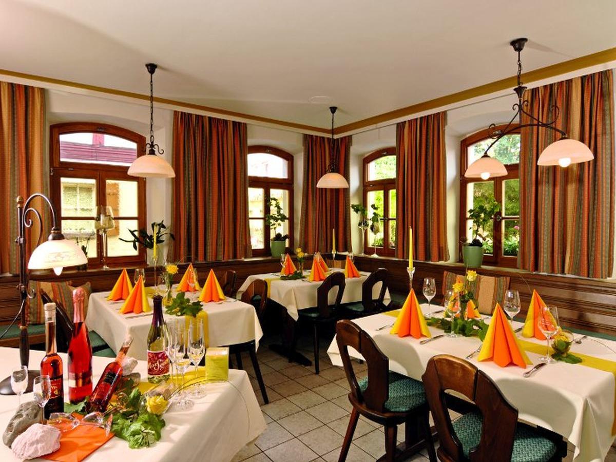 Hotel-Gasthof Rotes Ross Markt Einersheim Eksteriør billede