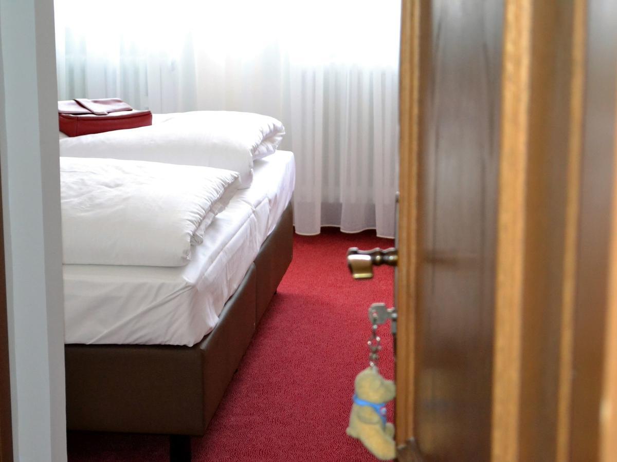 Hotel-Gasthof Rotes Ross Markt Einersheim Eksteriør billede